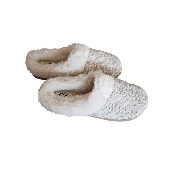 EZ Feet Cable Knit Faux Fur Lined Slippers Beige Size 7/8 - Picture 10 of 10